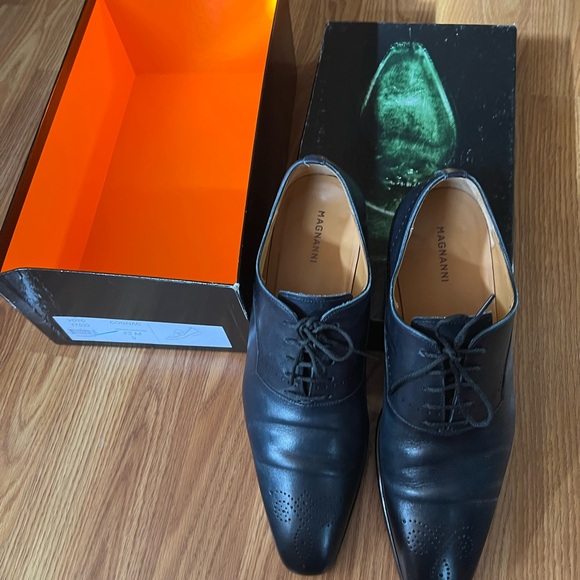 Magnanni Elegant dark navy Leather Oxfords - Picture 3 of 9